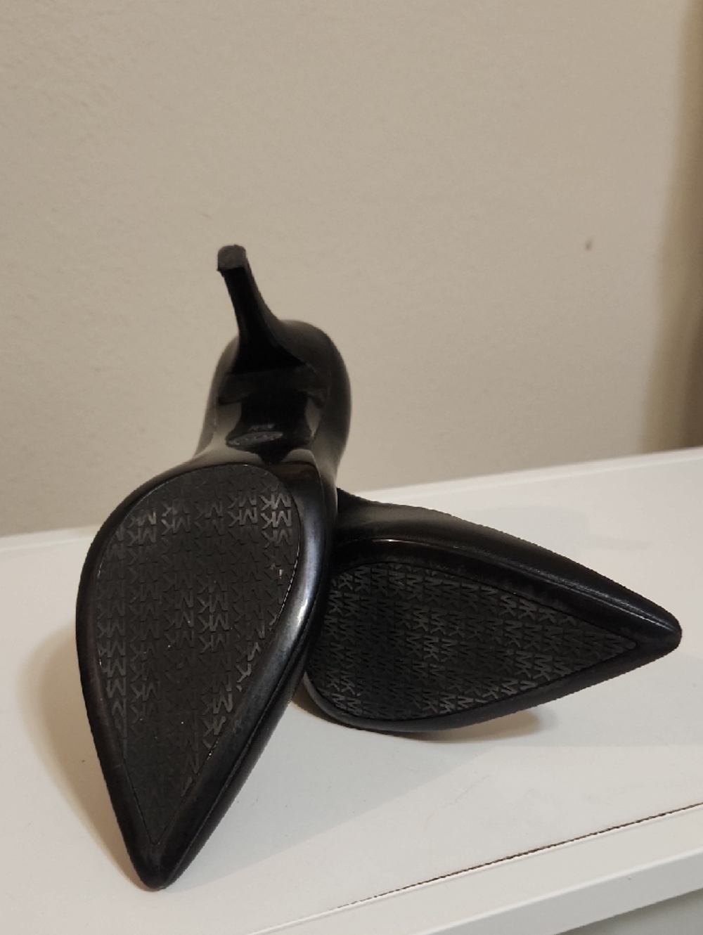Michael Kors Black Leather Pointed-Toe Heels - Picture 4 of 6